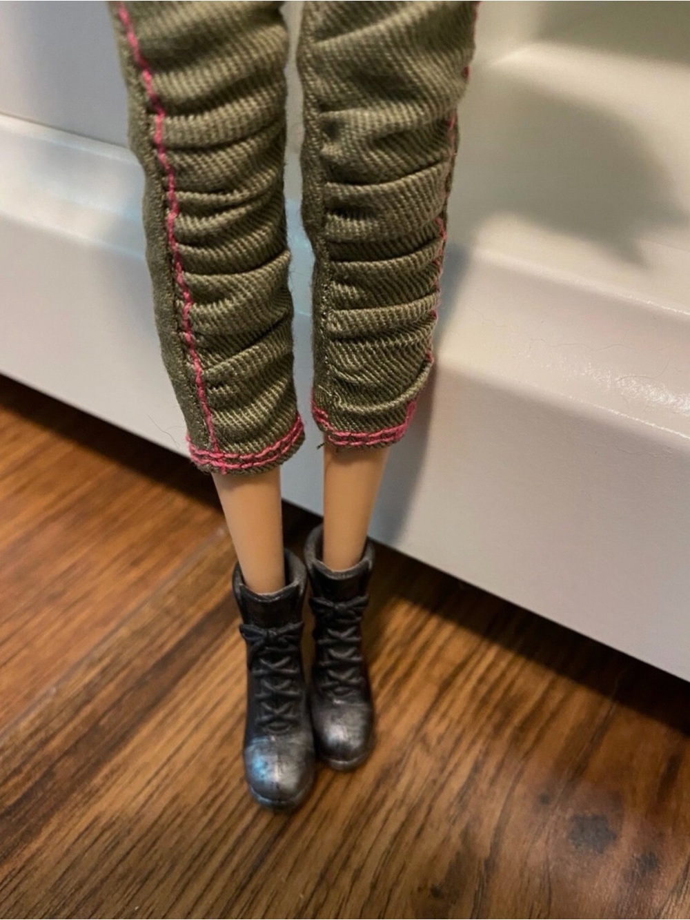 2013 Barbie Fashionista Style Doll Pre-Owned: Clothes Included, box not included - Picture 8 of 13